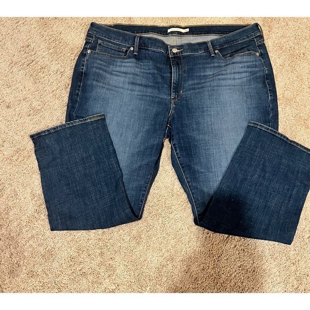 NWT Levi Classic Straight, Size 24W Short. From‎ a Smoke Free Home.